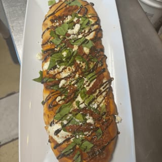 Mediterranean Flatbread Pizza